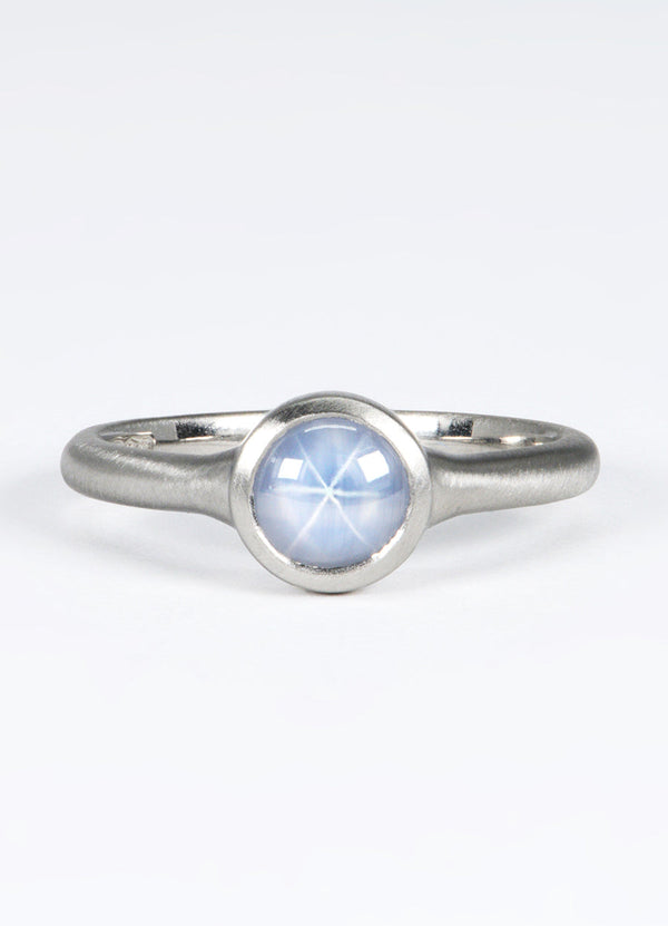 1.17ct Blue-Violet Star Sapphire Signet Ring James Newman Jewellery