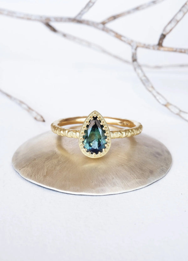 Australian Green Sapphire & 18ct Yellow Gold Ring - James Newman Jewellery